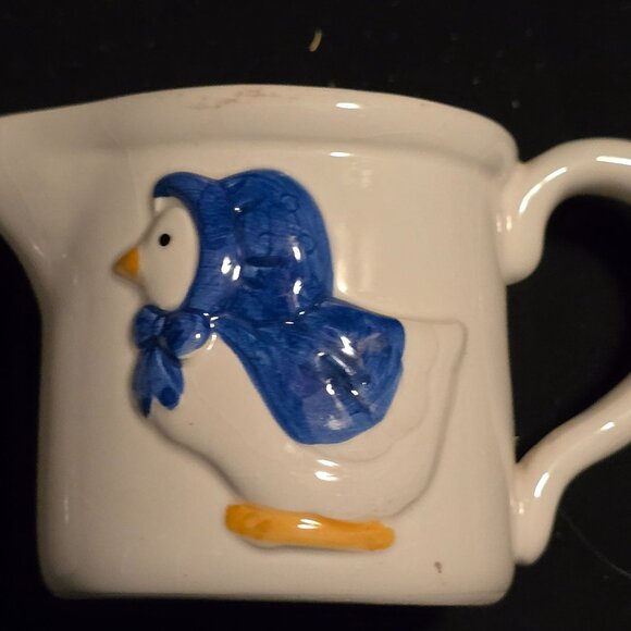 Vintage Taiwan Ceramic Cream & Sugar Set With Blue Hooded Duck Design - Picture 2 of 10